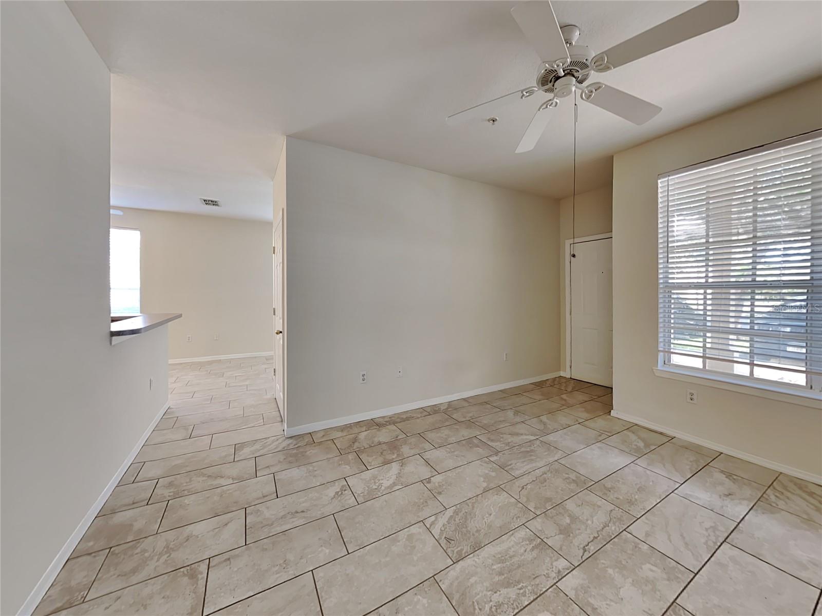 CRESCENT PLACE AT LAKE LOTUS CONDO - Residential Lease