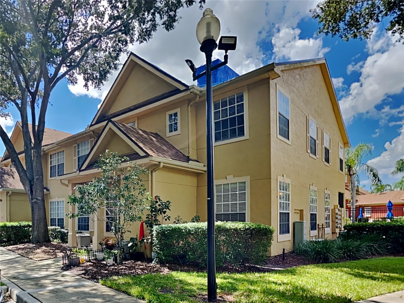 CRESCENT PLACE AT LAKE LOTUS CONDO - Residential Lease