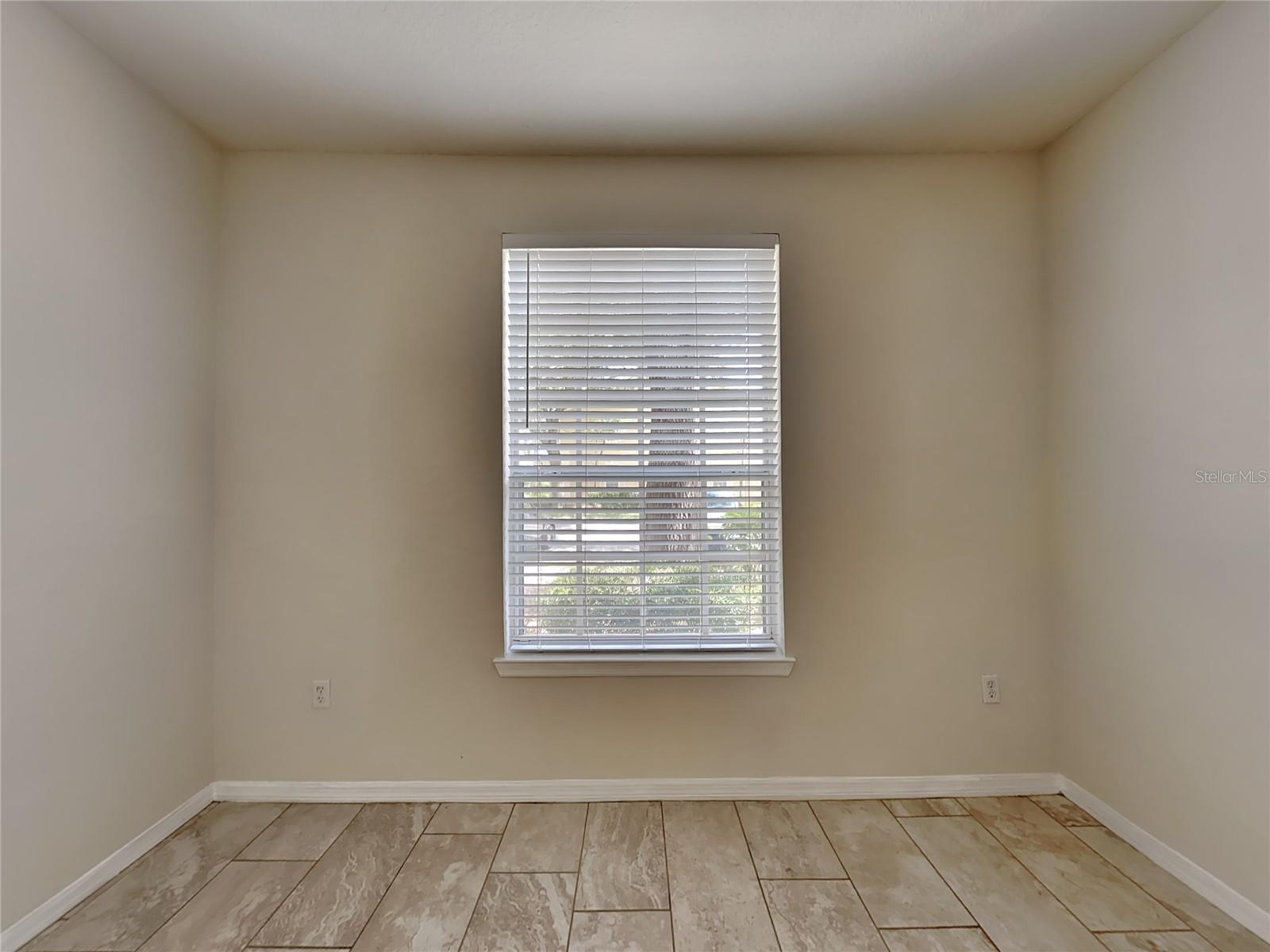 CRESCENT PLACE AT LAKE LOTUS CONDO - Residential Lease