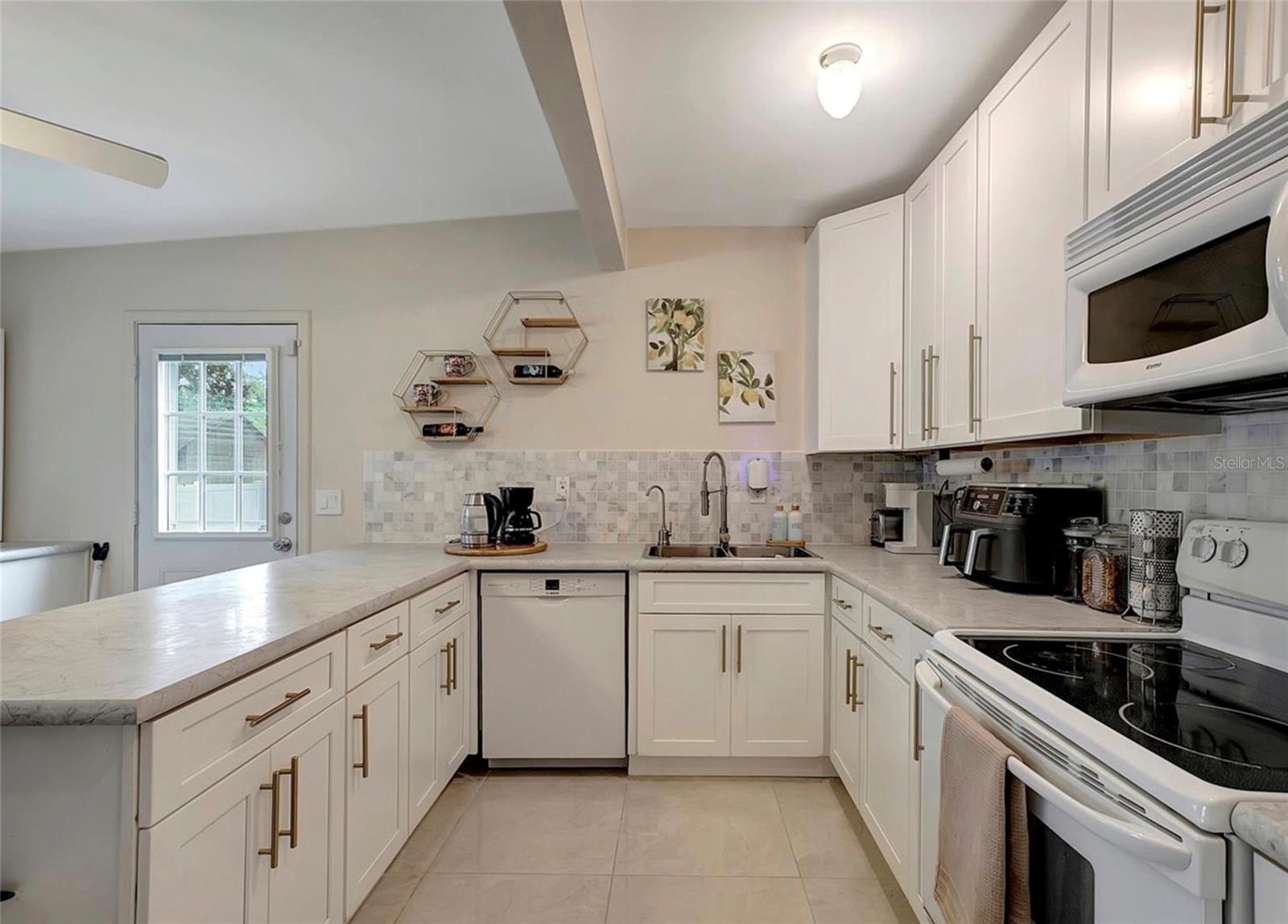 CASA LOMA SUB - Commercial Sale