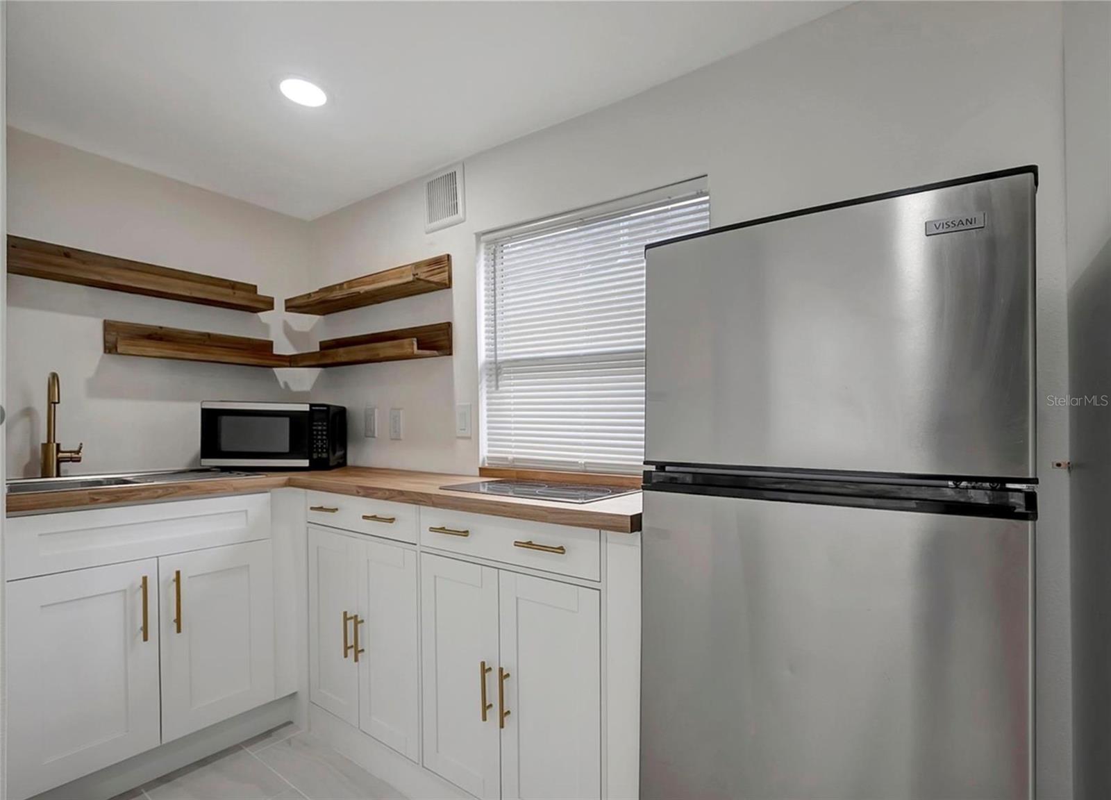 CASA LOMA SUB - Commercial Sale