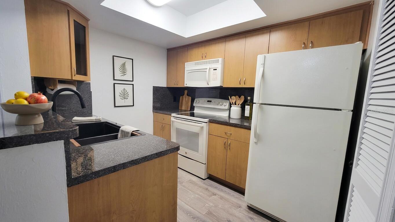 ROCKWOOD VILLAS - Residential