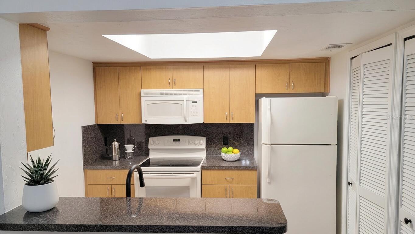 ROCKWOOD VILLAS - Residential