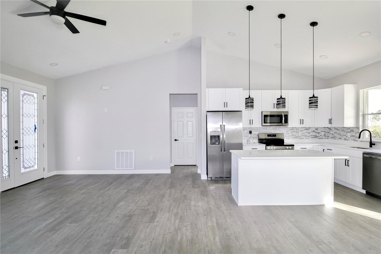 SUN N LAKE - Residential