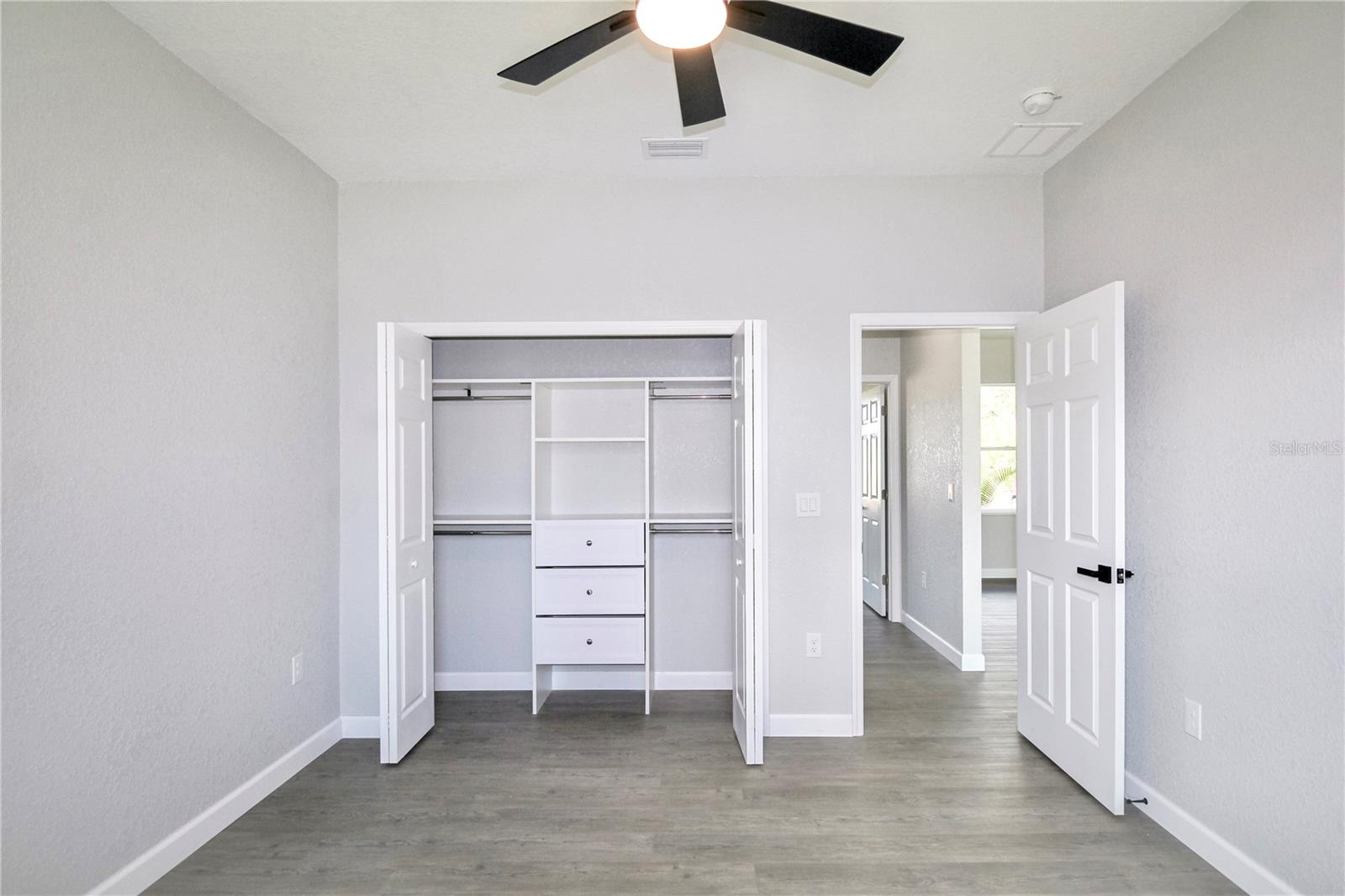 SUN N LAKE - Residential