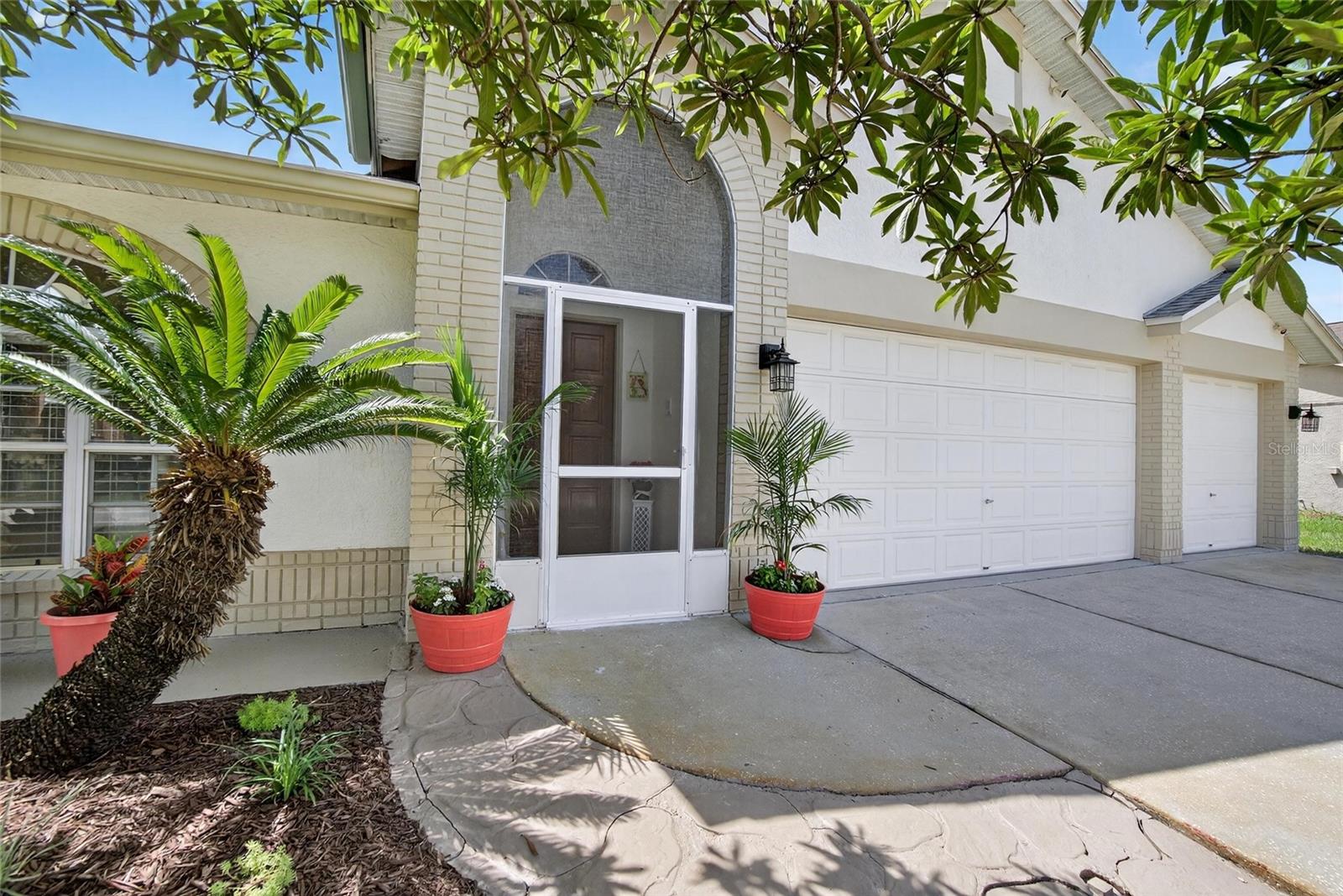 CLUBHOUSE ESTATES AT SUMMERFIE - Residential