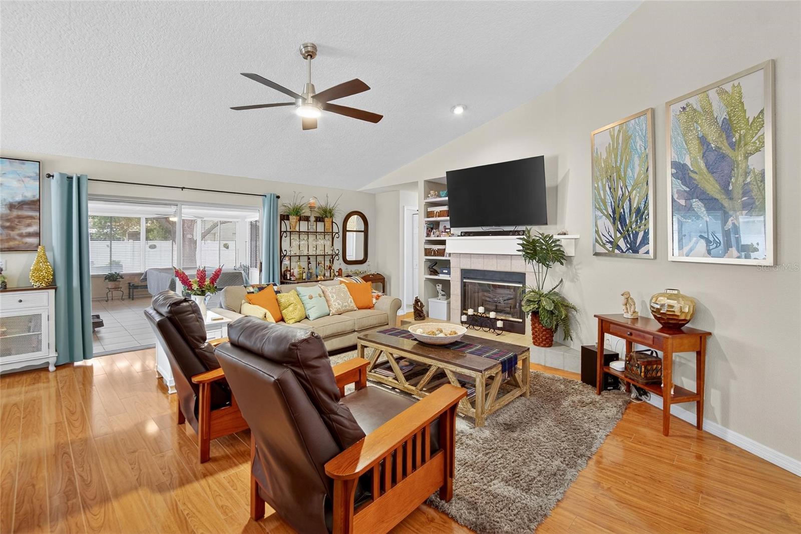CLUBHOUSE ESTATES AT SUMMERFIE - Residential