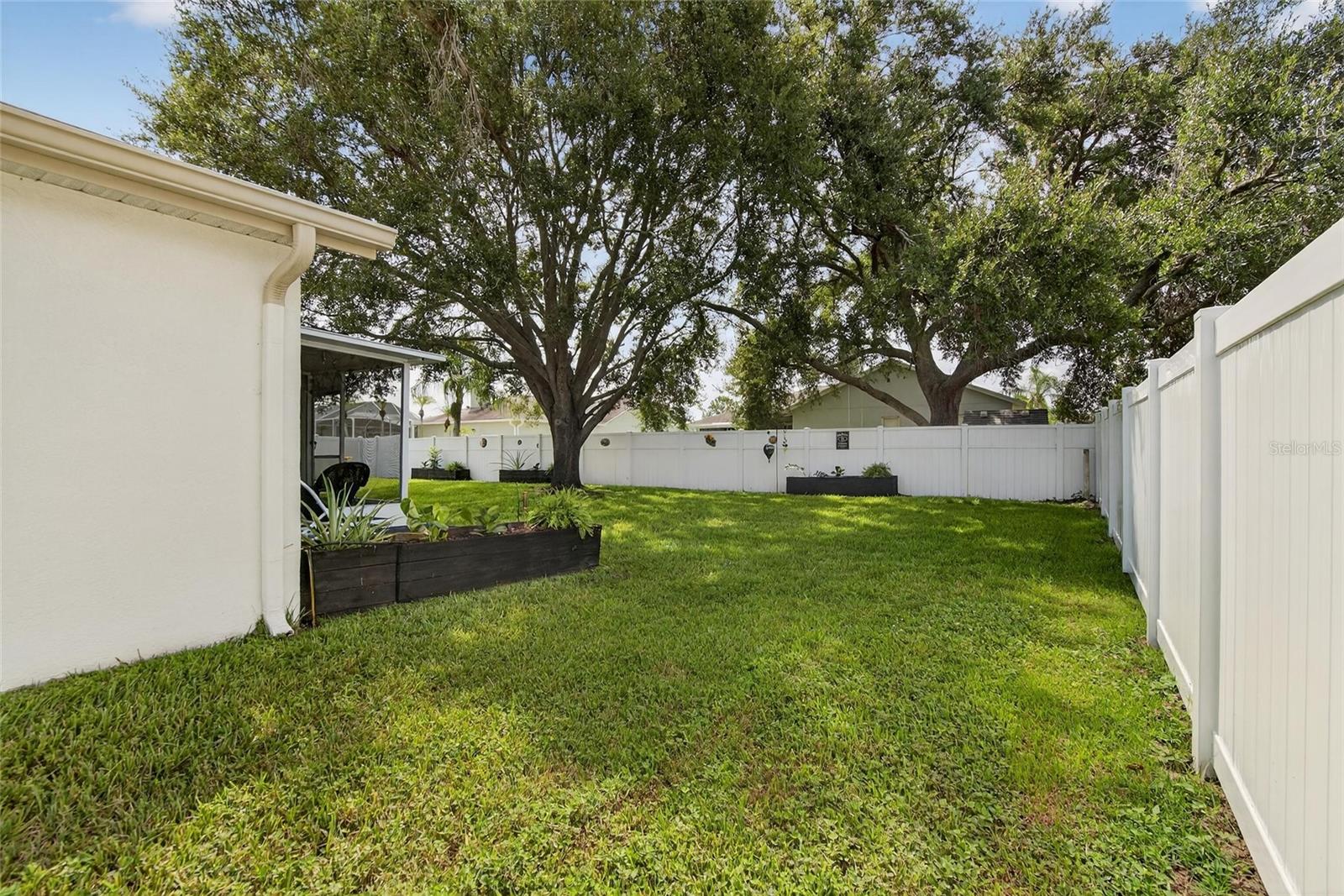CLUBHOUSE ESTATES AT SUMMERFIE - Residential