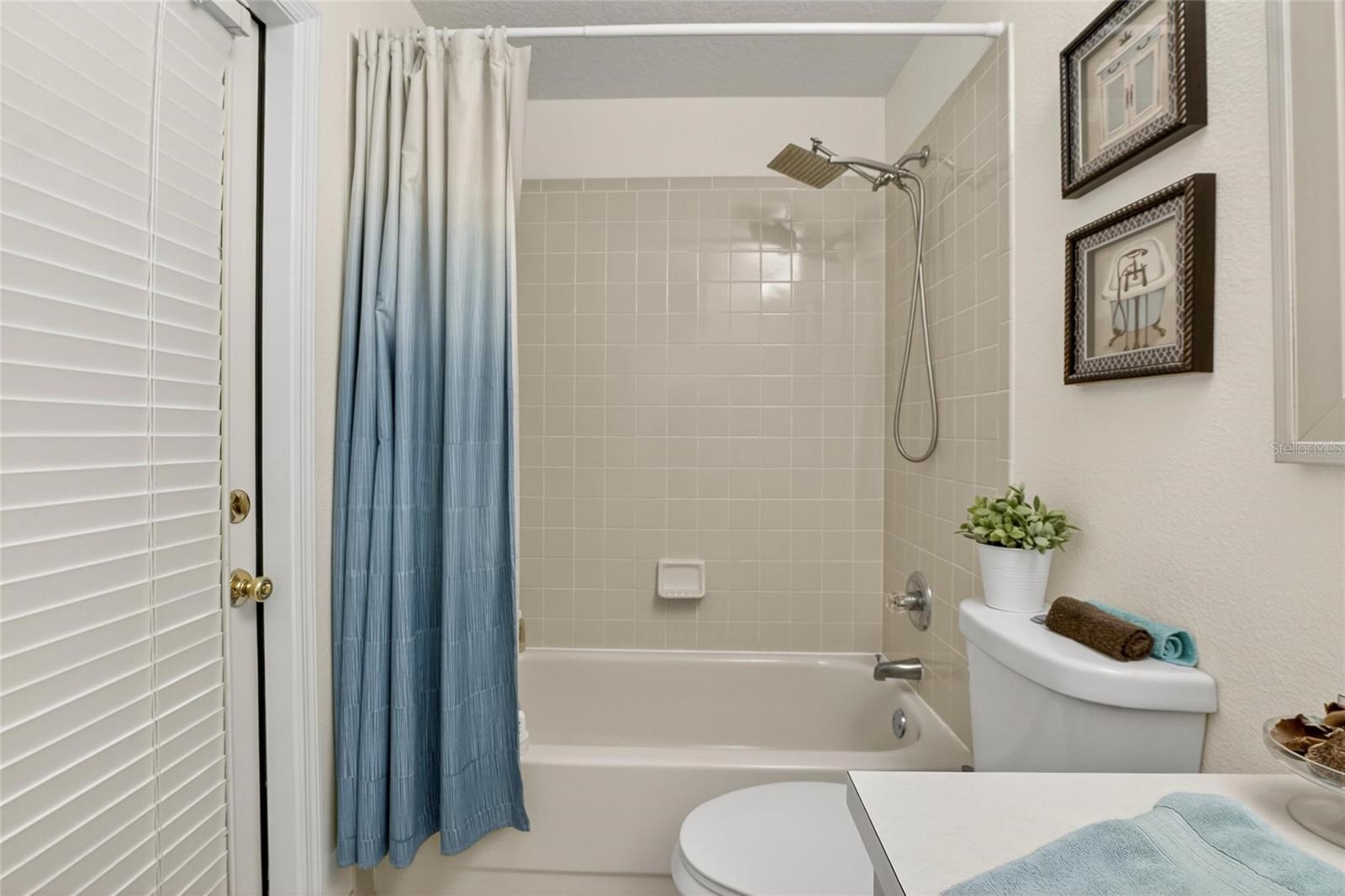 CLUBHOUSE ESTATES AT SUMMERFIE - Residential
