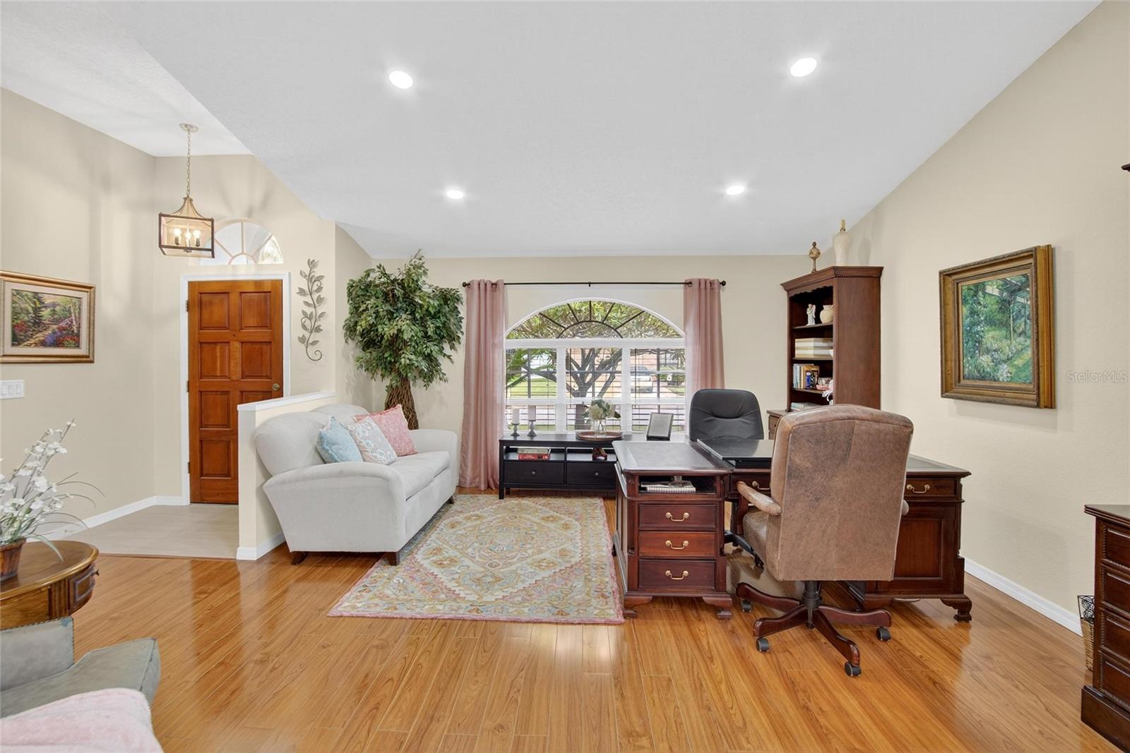 CLUBHOUSE ESTATES AT SUMMERFIE - Residential