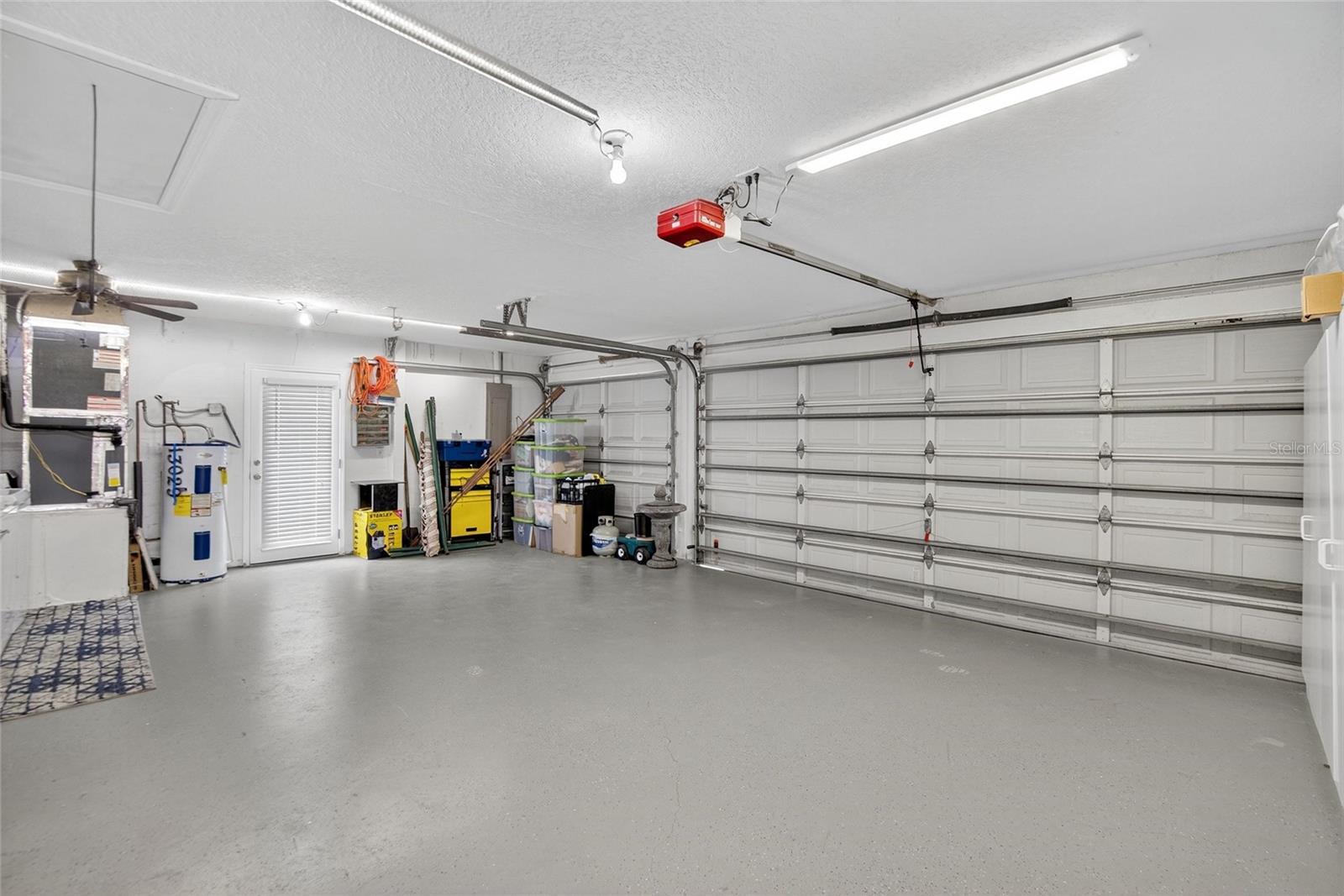 CLUBHOUSE ESTATES AT SUMMERFIE - Residential