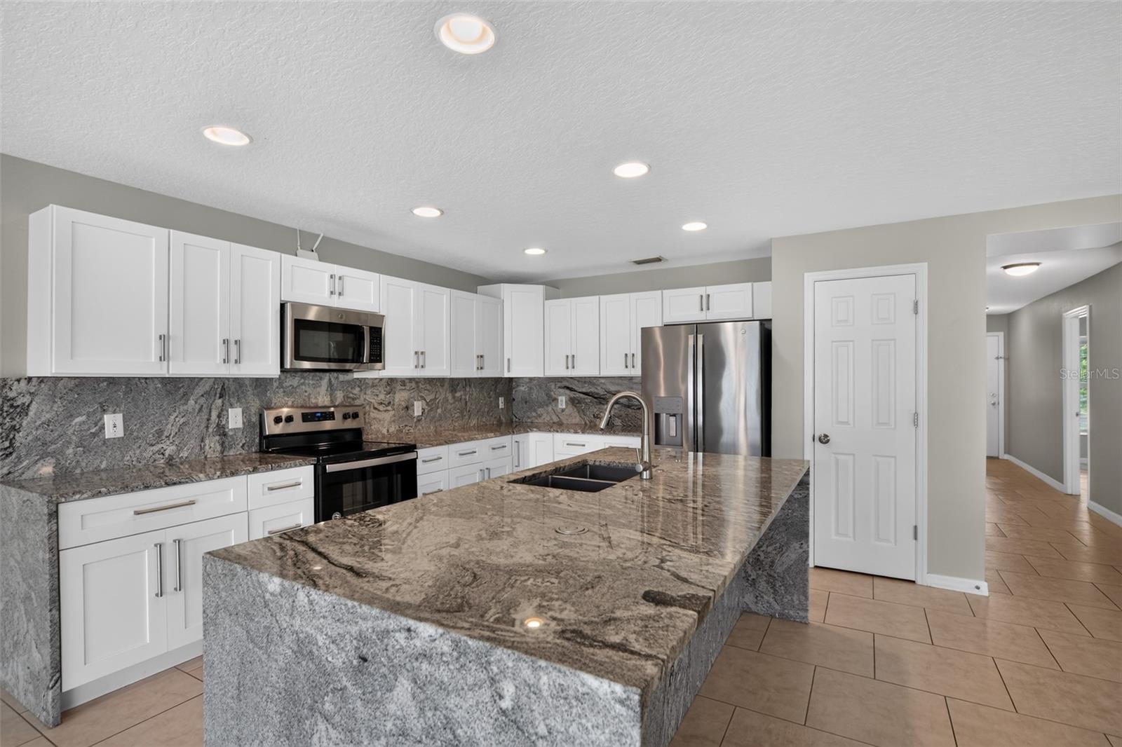 Search 2 356 BLACK SPRINGS LANE