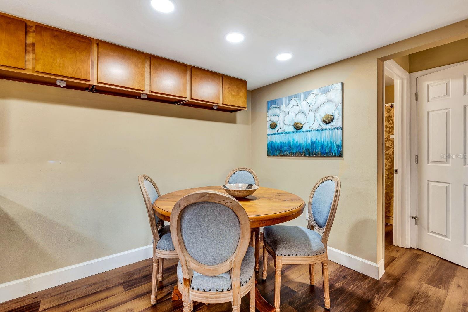 COUNTRY VILLAGE SEC 1 - Residential