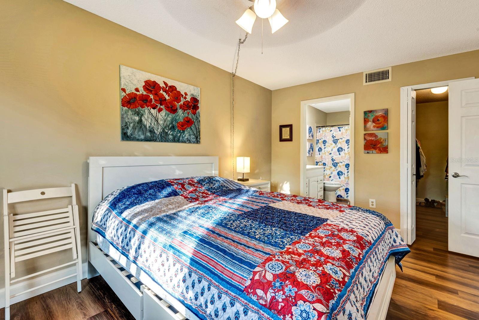 COUNTRY VILLAGE SEC 1 - Residential