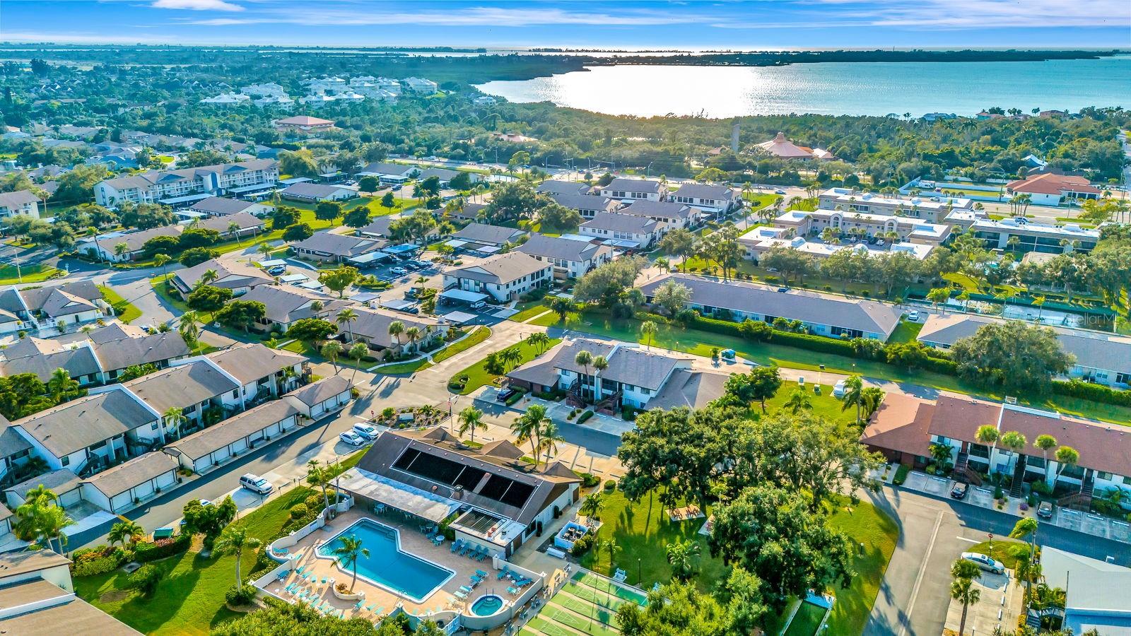 COUNTRY VILLAGE SEC 1 - Residential