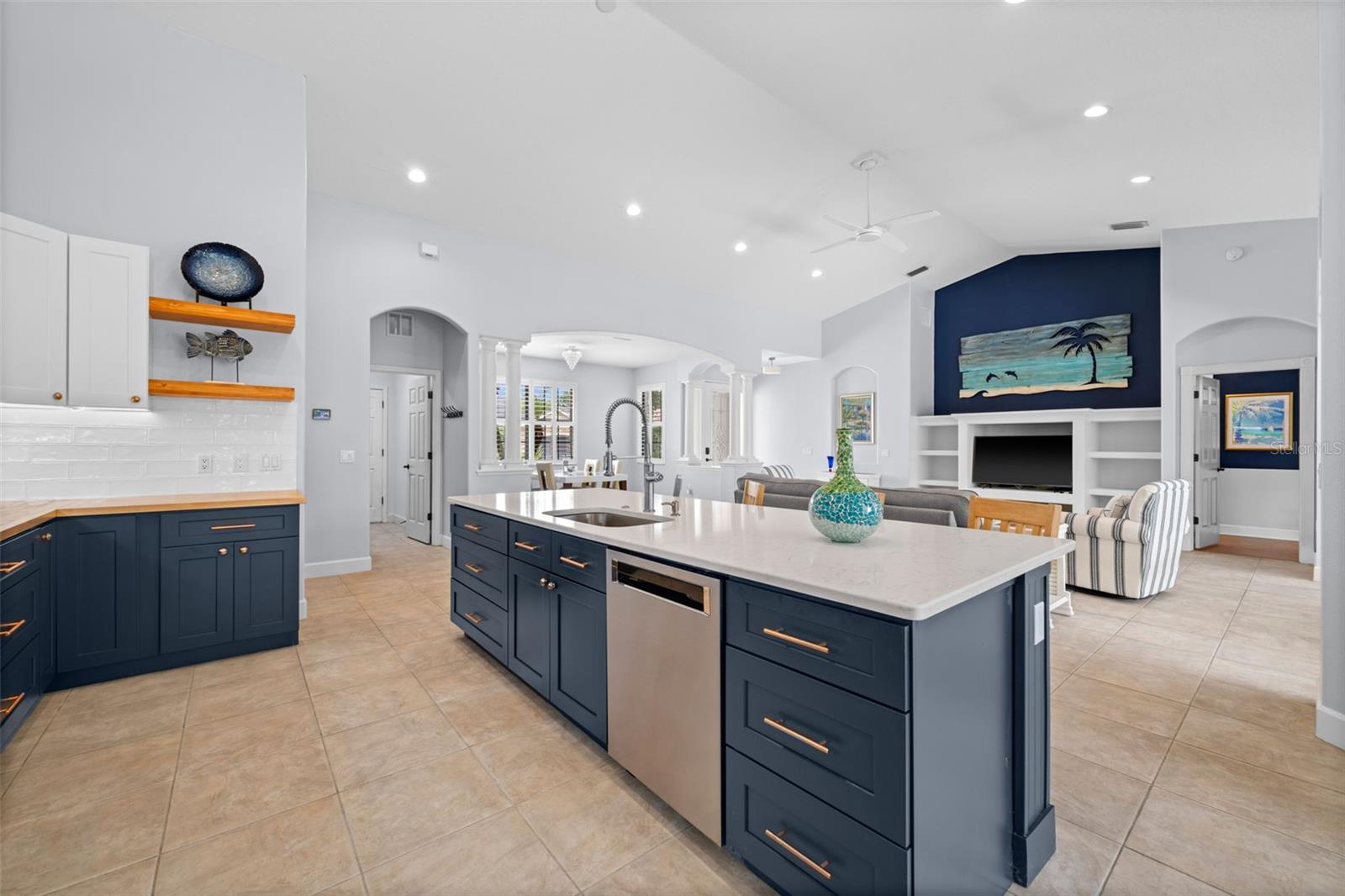 HAMPTON TERRACE AT UNIVERSITY PLACE - Residential