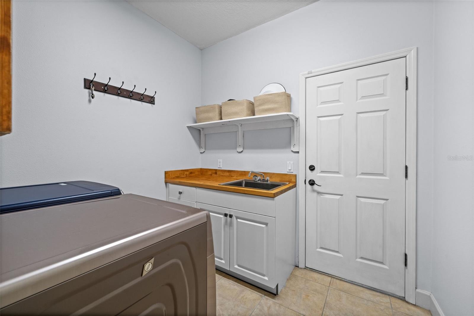 HAMPTON TERRACE AT UNIVERSITY PLACE - Residential