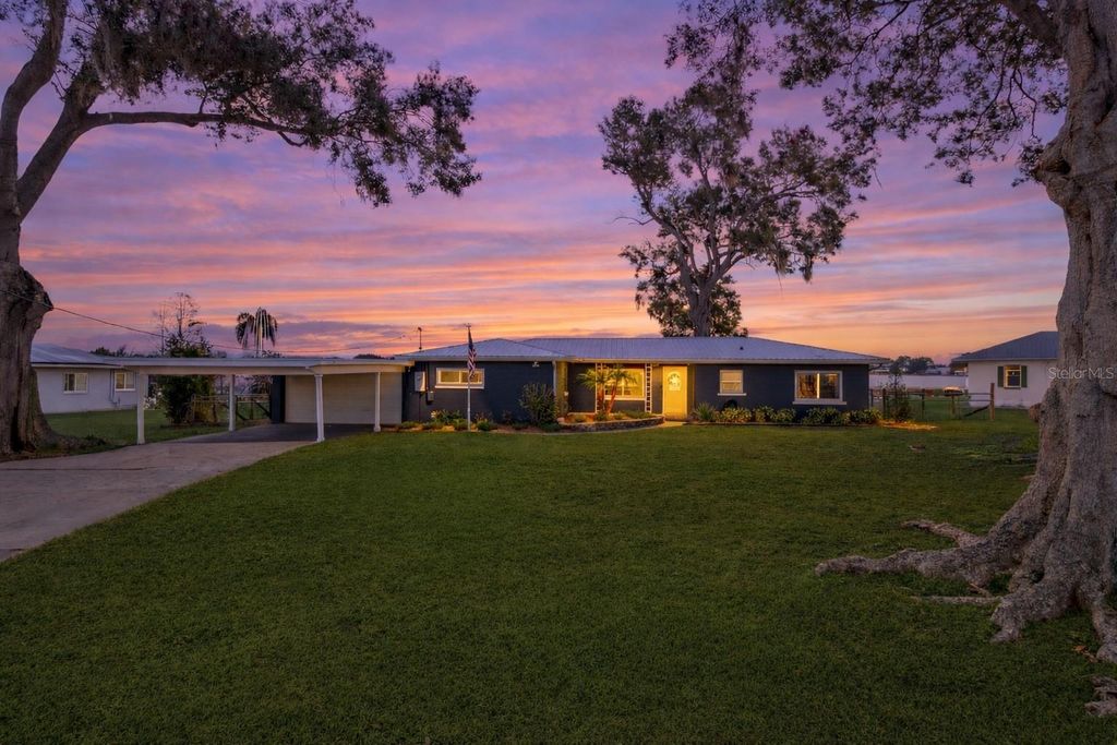 Photo of 1000 Biltmore Drive NW, Winter Haven, FL 33881 (MLS # L4958198)