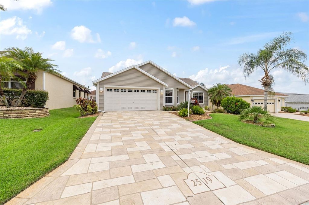 Photo of 2519 Hanlon Terrace, The Villages, FL 32162 (MLS # G5100639)