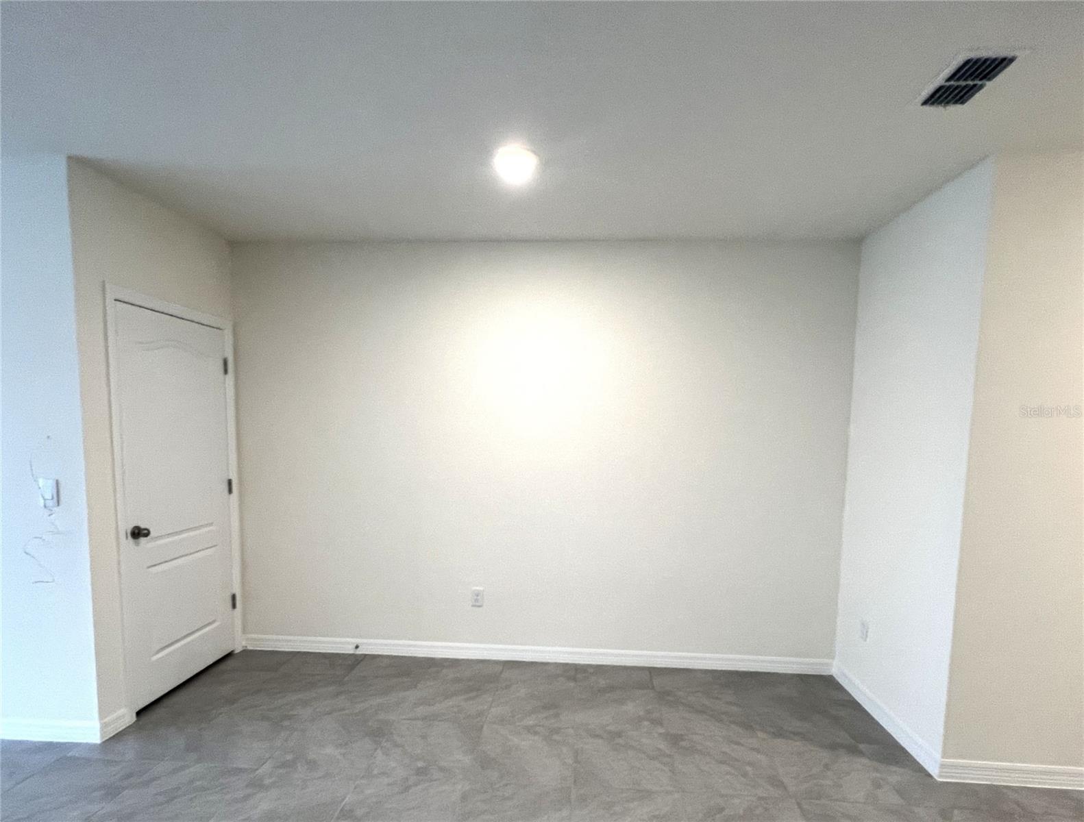 44 BELLA LAGO CIRCLE