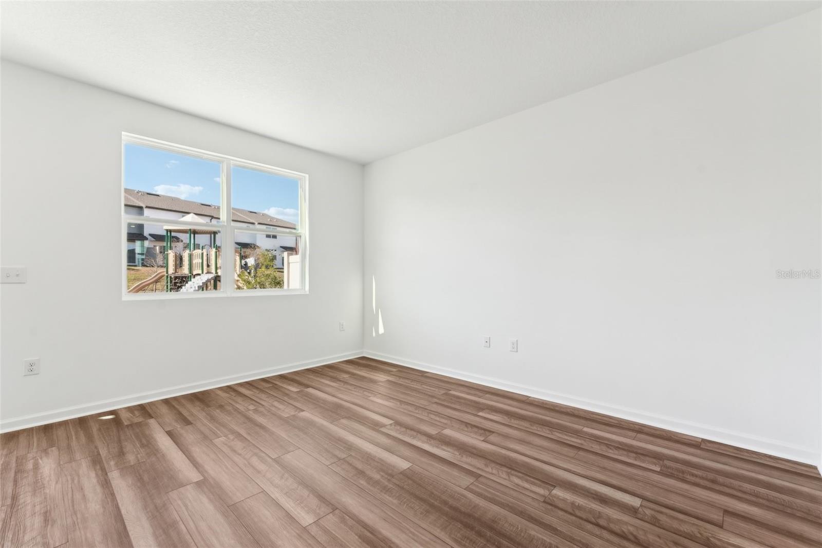 VISTA WALK - Residential