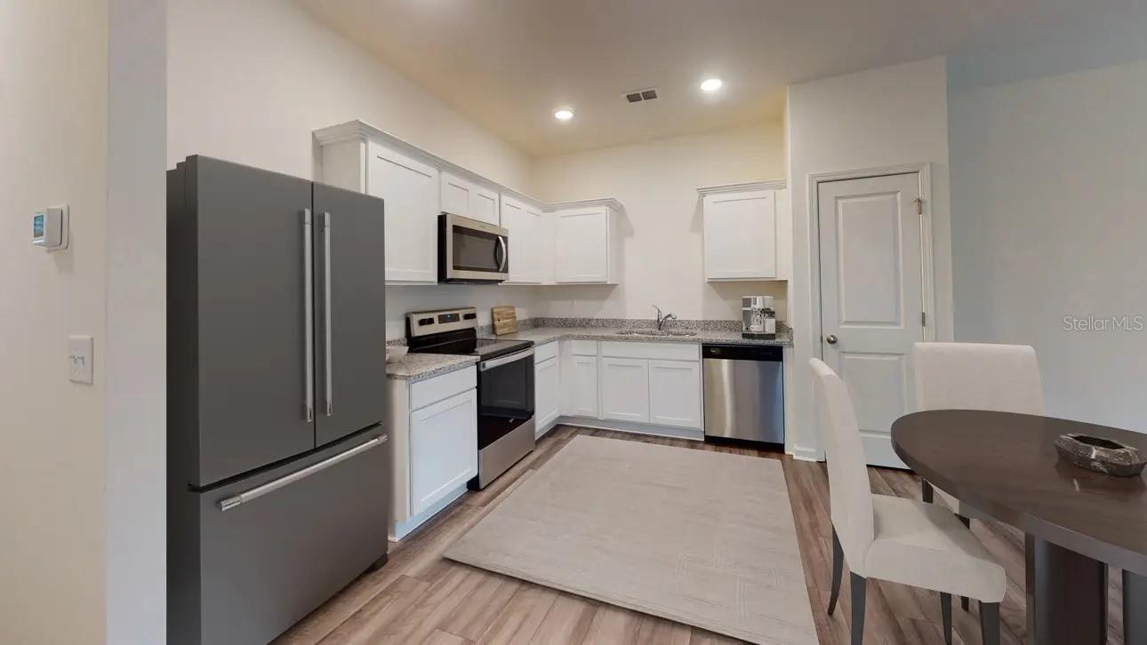 VISTA WALK - Residential