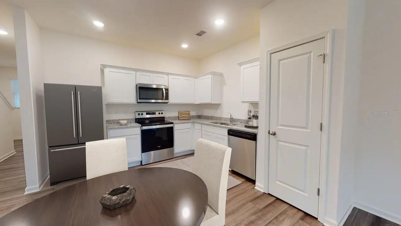VISTA WALK - Residential