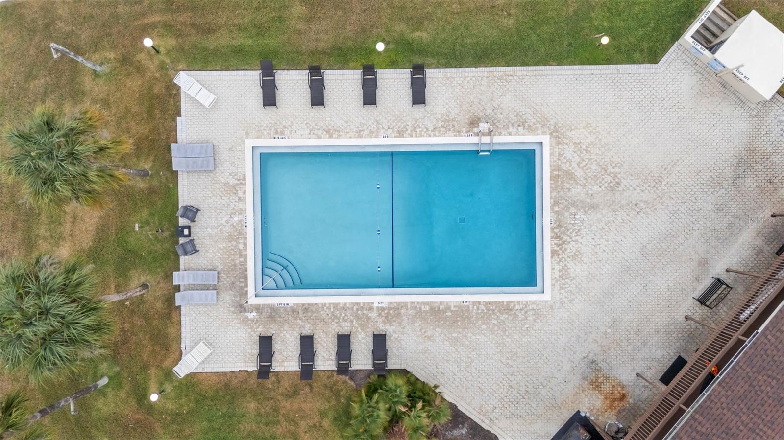 LAKE BENTLEY SHORES CONDO PH 01 - Residential