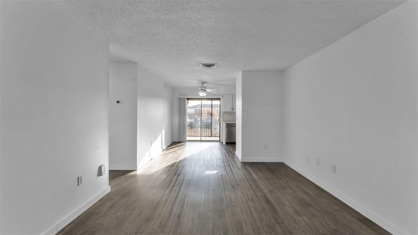 LAKE BENTLEY SHORES CONDO PH 01 - Residential