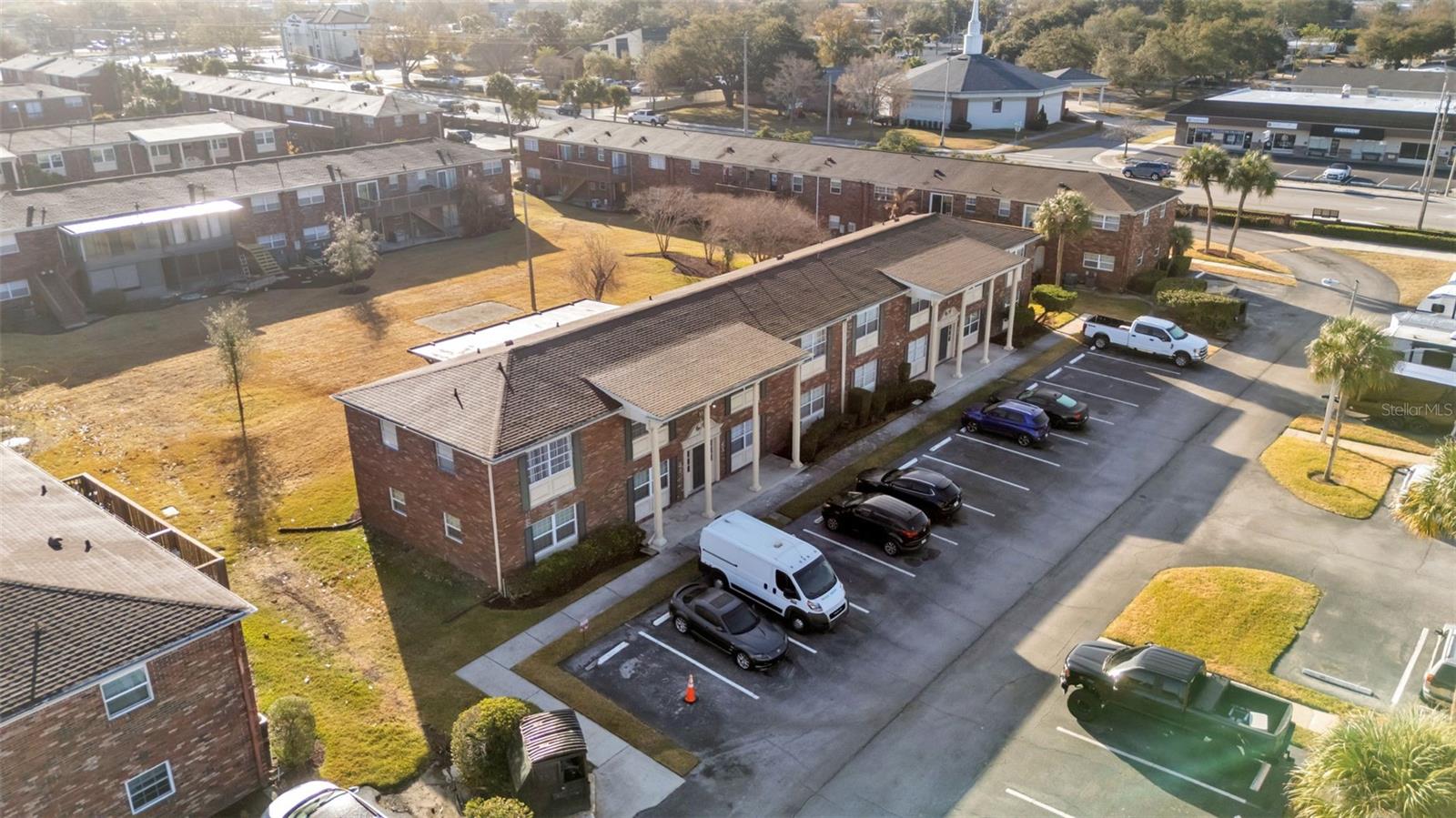 LAKE BENTLEY SHORES CONDO PH 01 - Residential