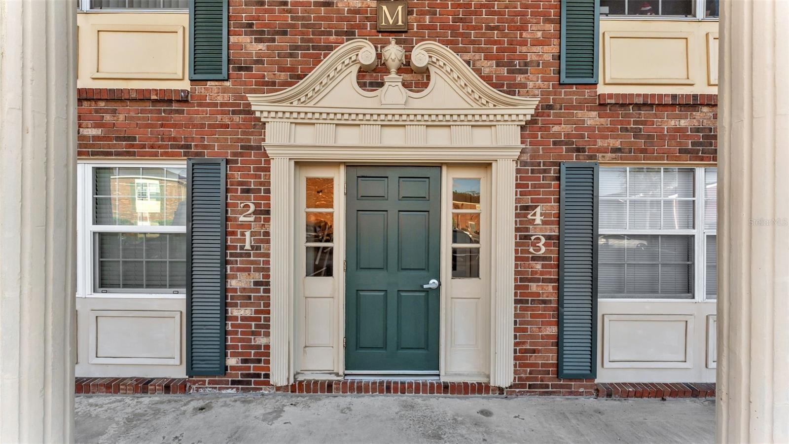 LAKE BENTLEY SHORES CONDO PH 01 - Residential