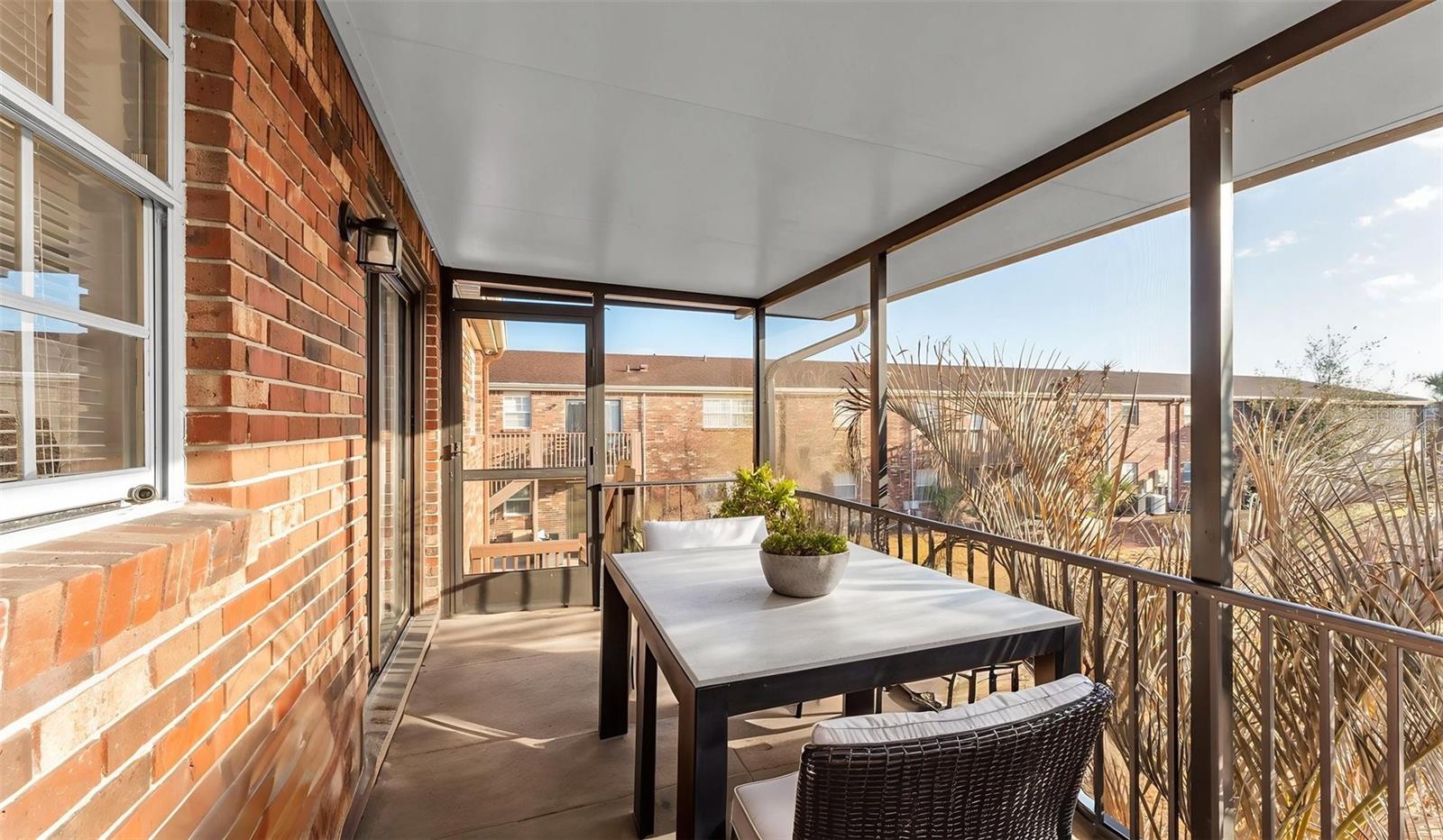 LAKE BENTLEY SHORES CONDO PH 01 - Residential