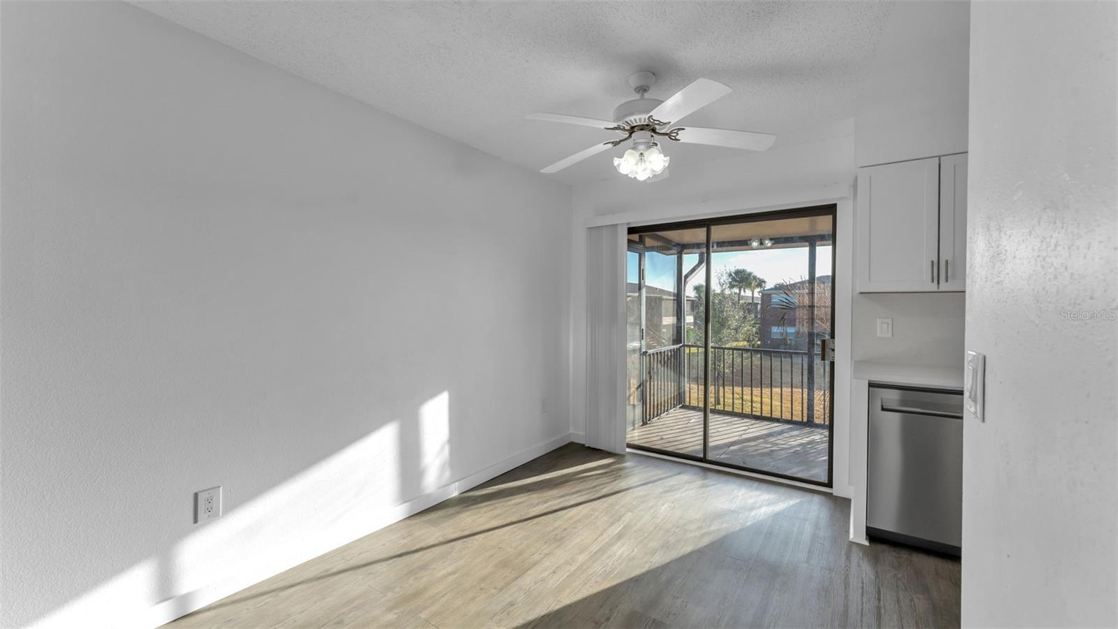 LAKE BENTLEY SHORES CONDO PH 01 - Residential