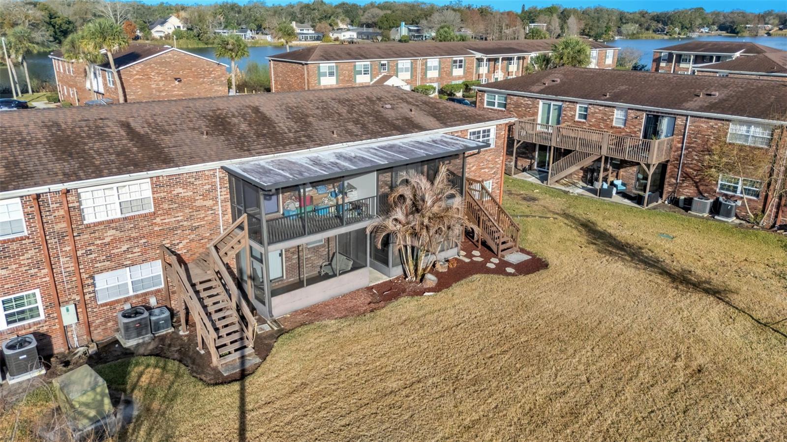 LAKE BENTLEY SHORES CONDO PH 01 - Residential