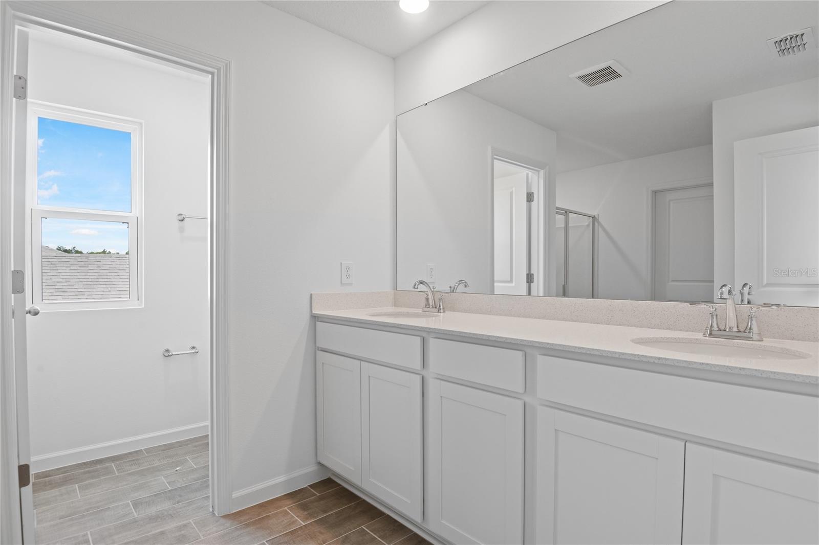 SEASONS AT SHORES OF LAKE DELL - Residential