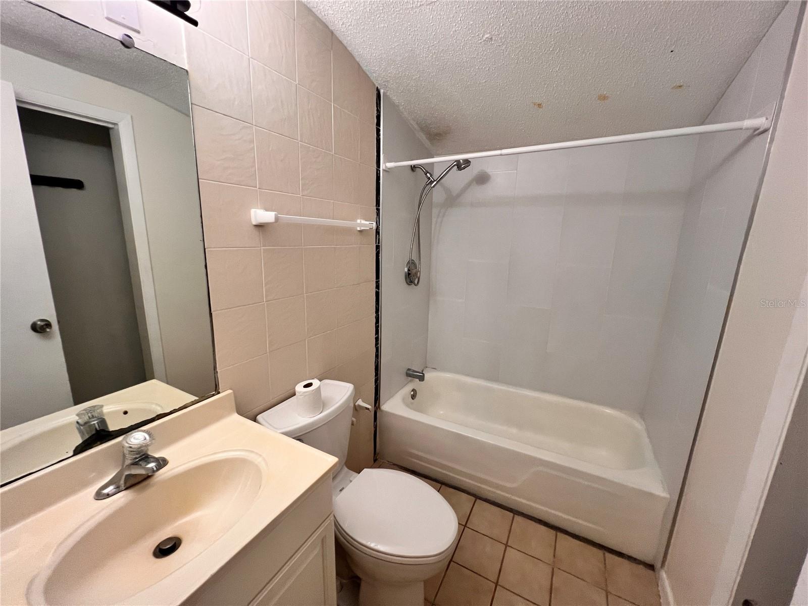 IVANHOE TERRACE - Residential Lease