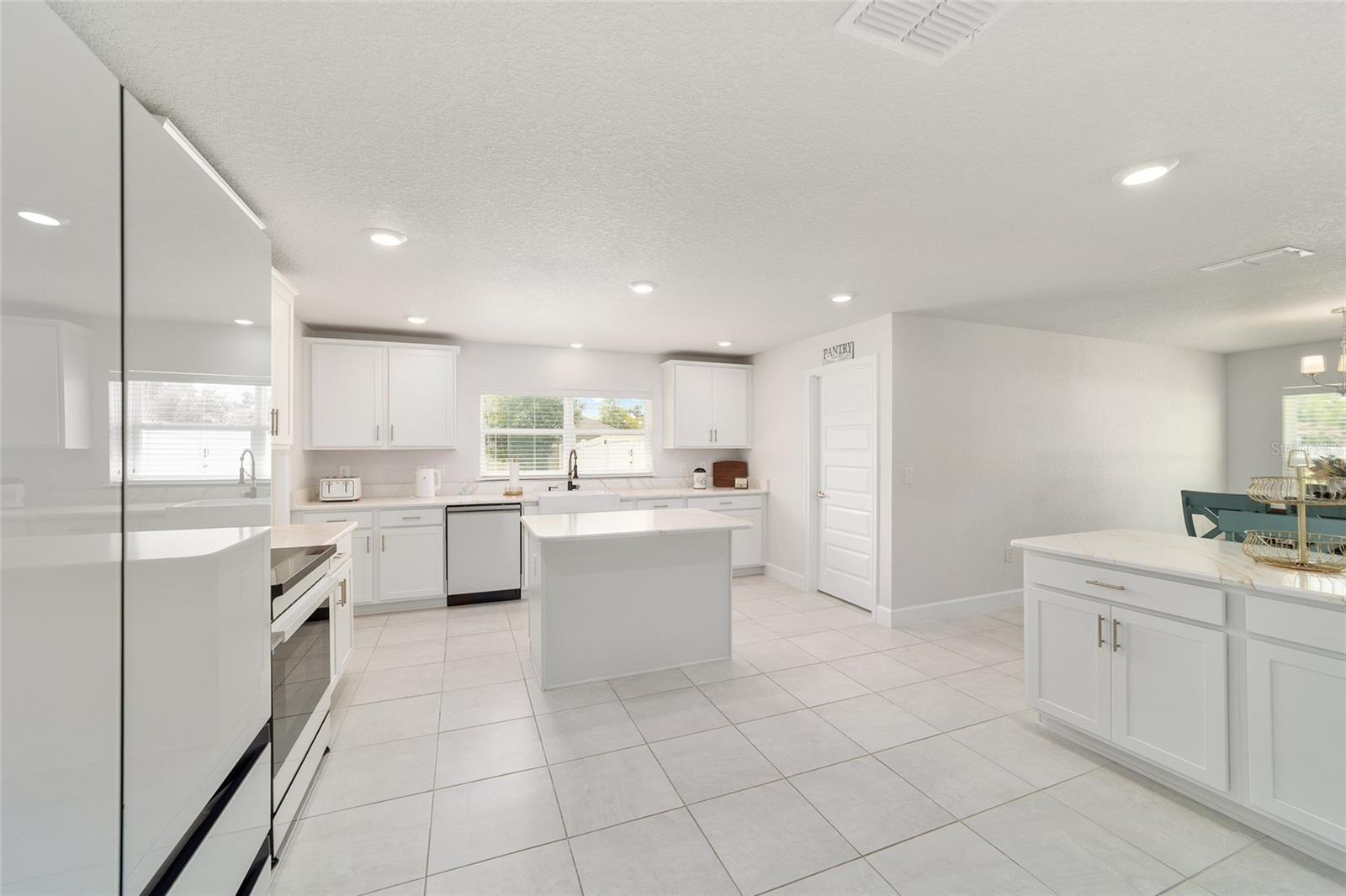 DORCHESTER ESTATE - Residential