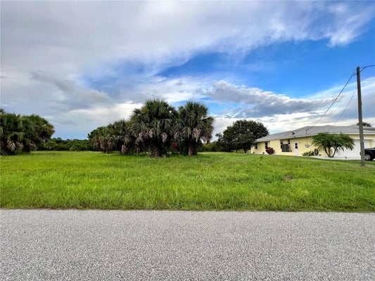 172 TOURNAMENT RD, ROTONDA WEST, FL 33947 - Image 76b4d5e056b4f83572873e75cd9e2ed7/1891470246