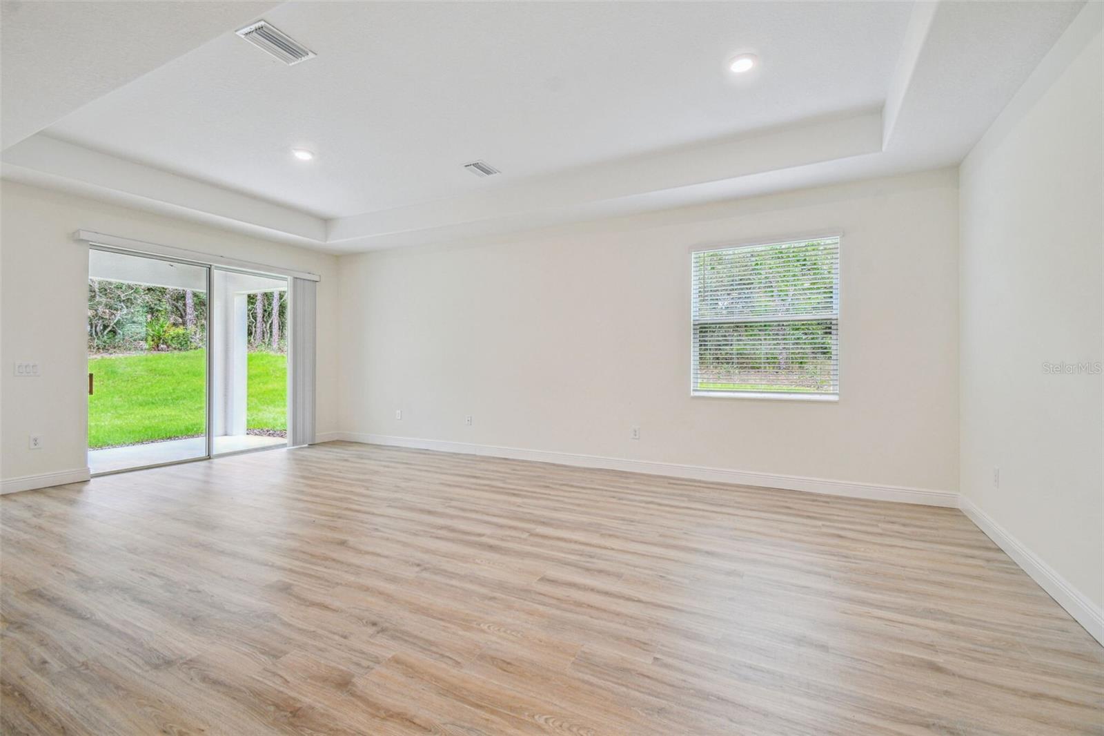 HIDDEN RIDGE - Residential