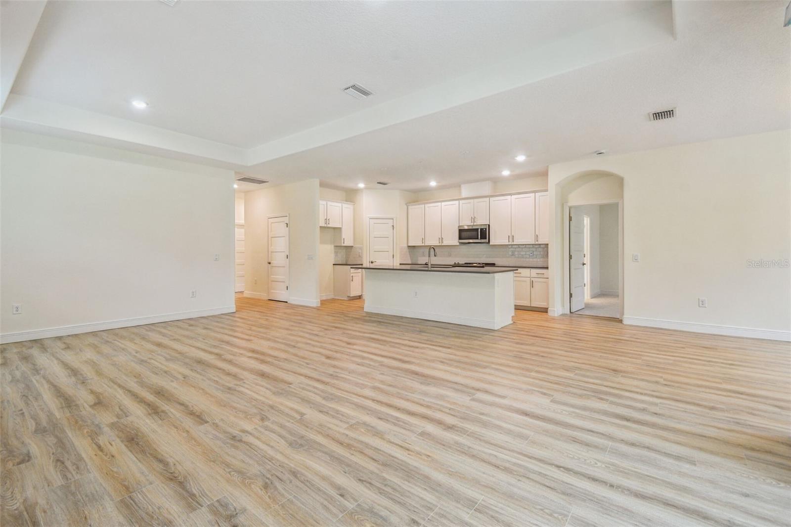 HIDDEN RIDGE - Residential