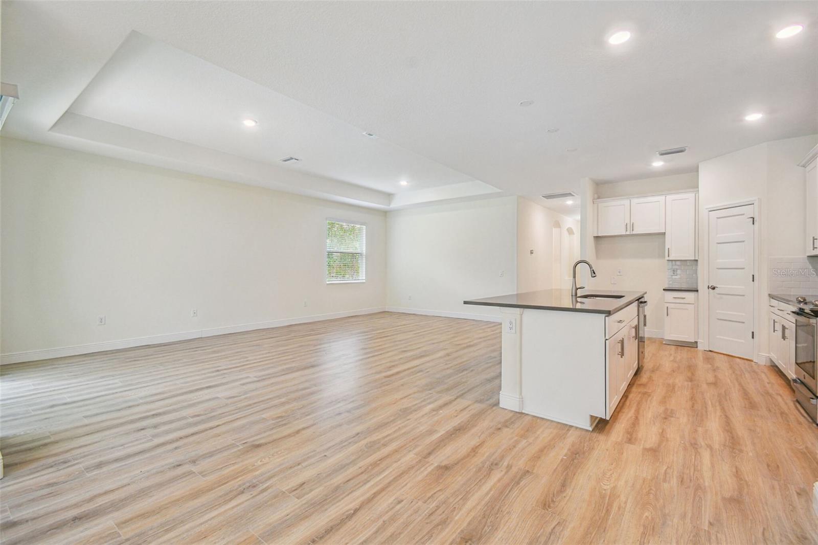 HIDDEN RIDGE - Residential