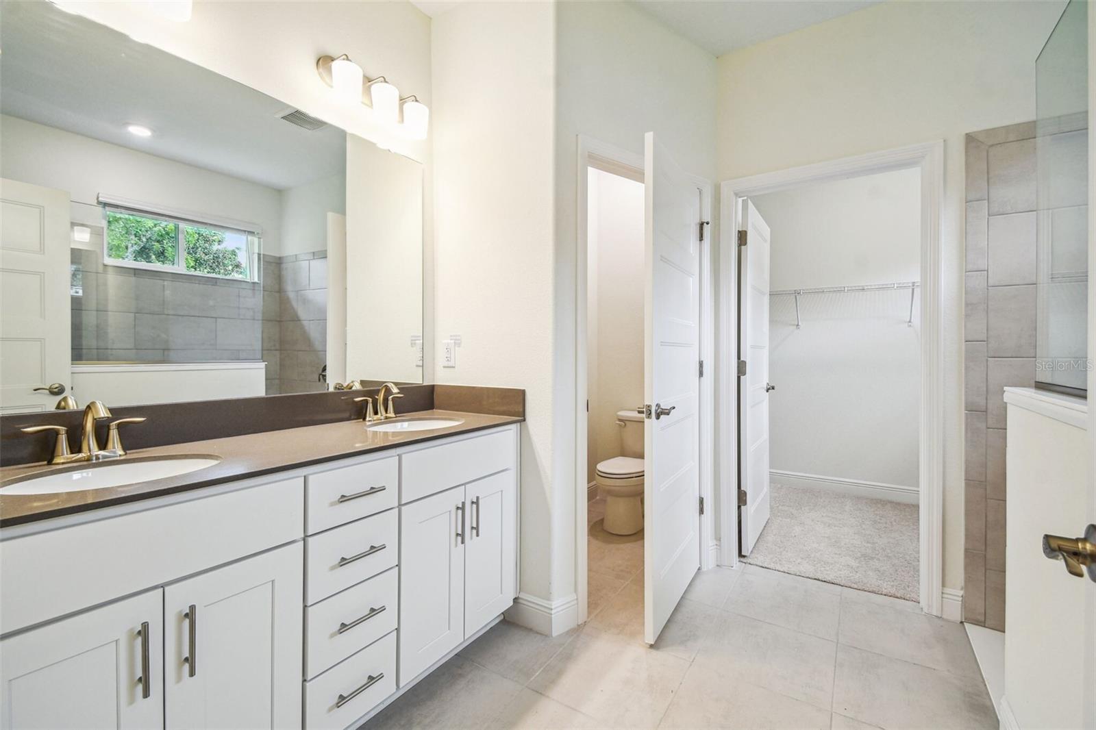 HIDDEN RIDGE - Residential