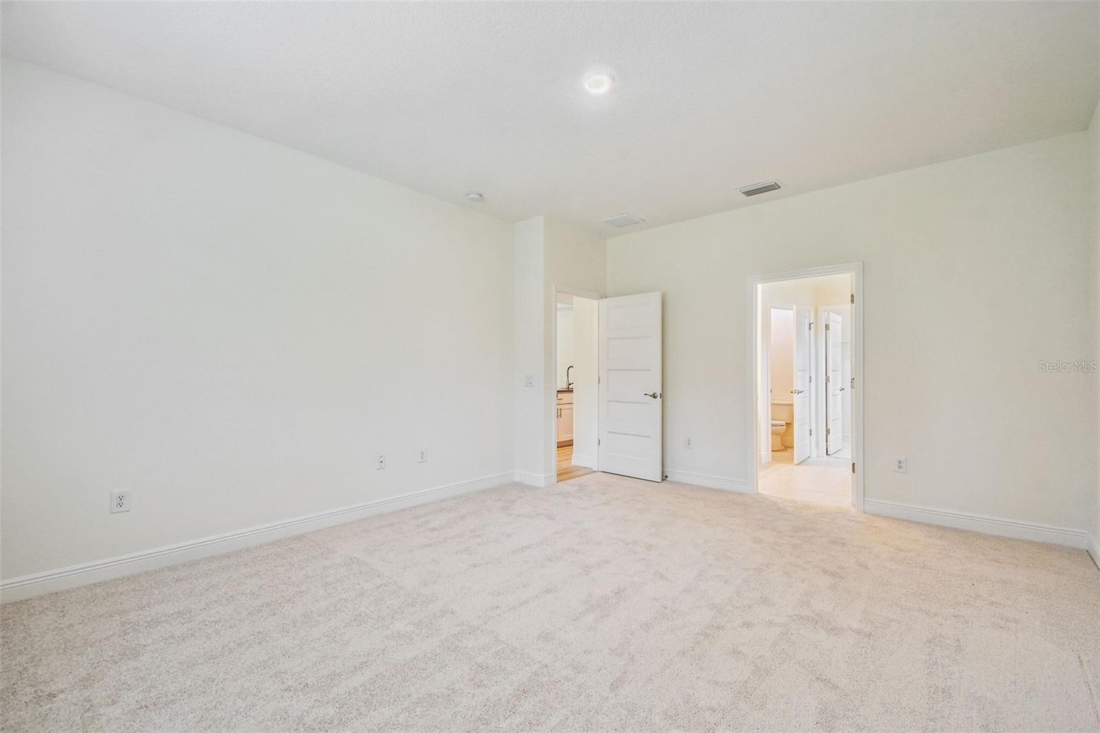 HIDDEN RIDGE - Residential