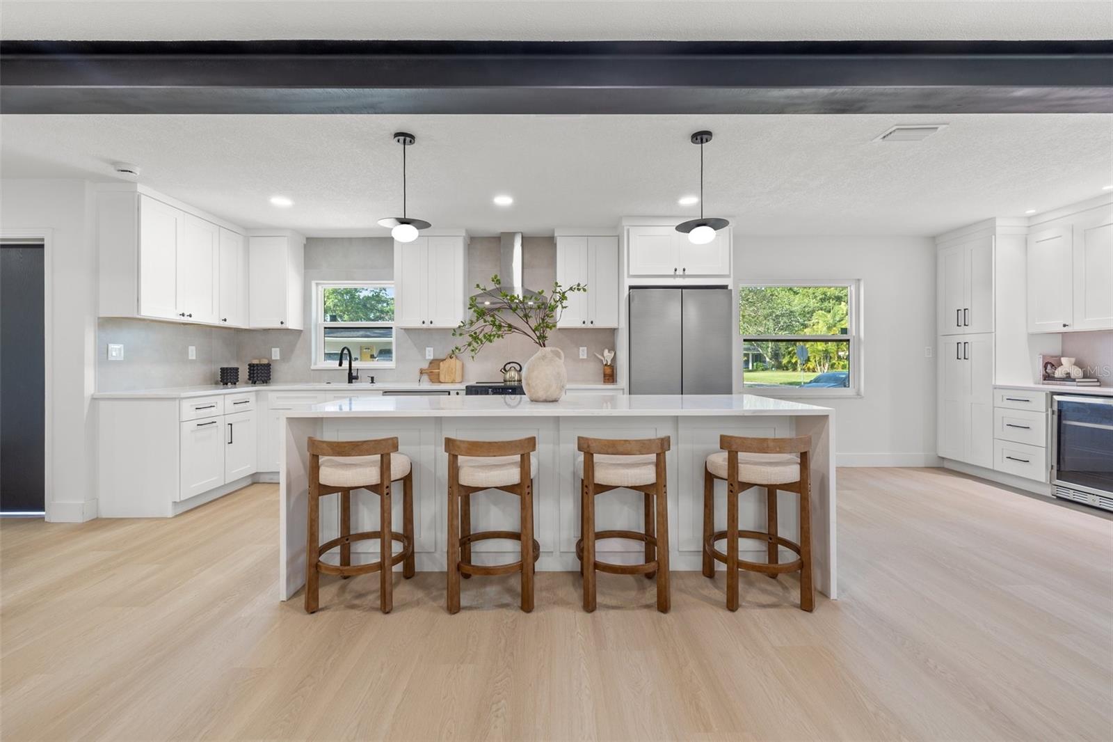 1801 W SAINT ISABEL STREET