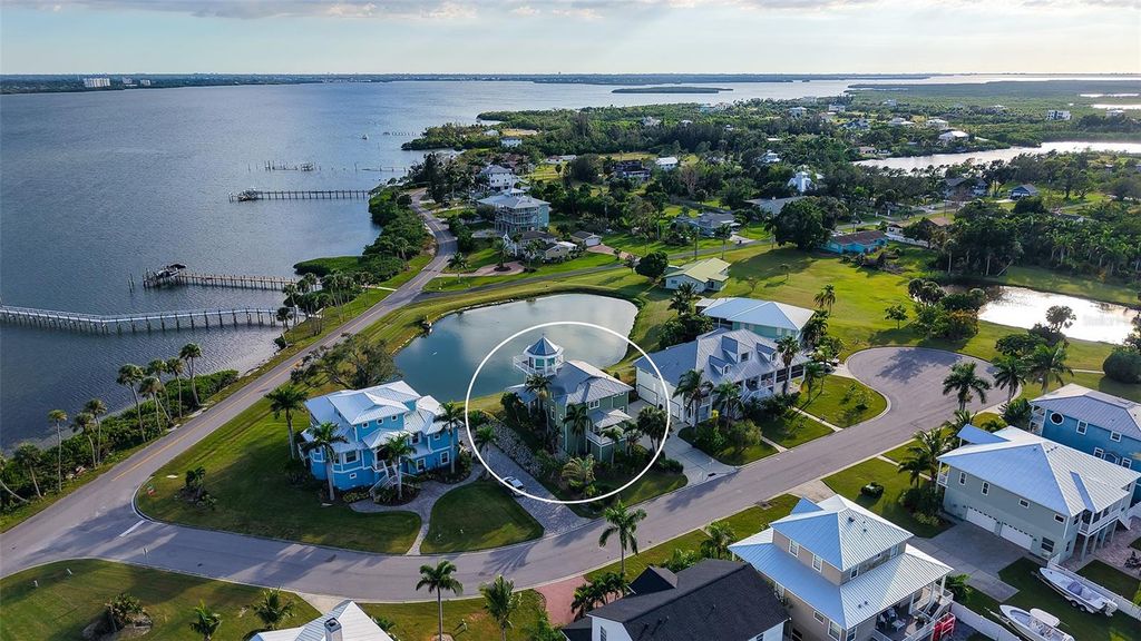 Photo of 31 Island Court, Terra Ceia, FL 34250 (MLS # A4668945)