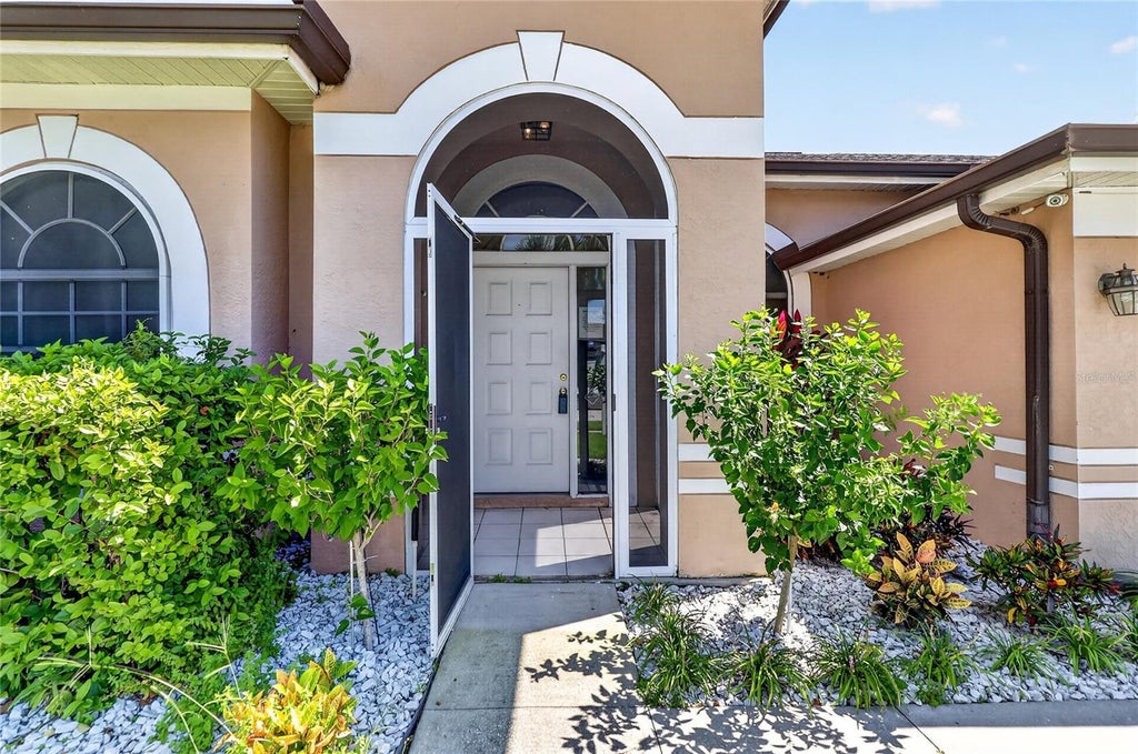 Photo of 13023 Carlington Lane, Riverview, FL 33579 (MLS # TB8529323)