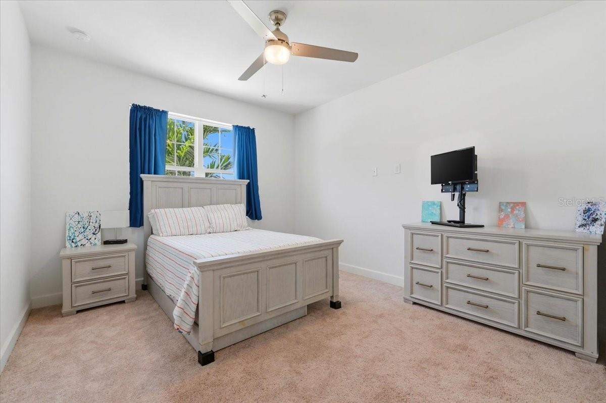 LAKE ARIANA ESTATES - Residential