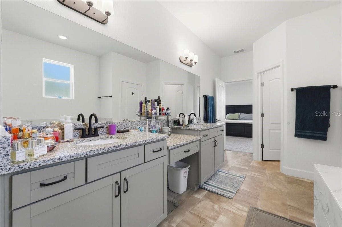 LAKE ARIANA ESTATES - Residential