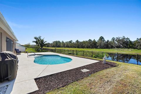 A home in WINTER HAVEN