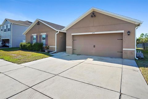 A home in WINTER HAVEN